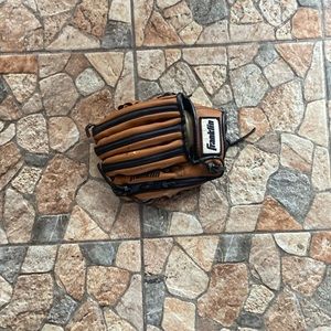 Kids base ball glove 9-1/2